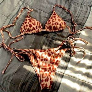 Leopard print cheeky string bikini